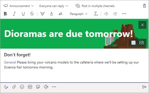 creazione di annunci con banner in microsoft teams schermata dell'editor di post di microsoft teams che mostra la composizione di un annuncio con banner grafico verde e titolo visibile per evidenziare le comunicazioni importanti.